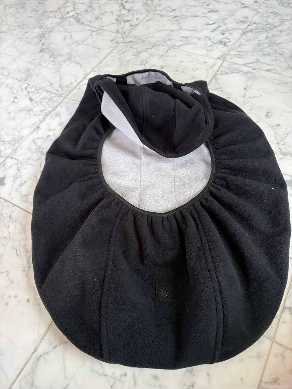 Babysafe Black Fleece Baby Cover with White Piping - Picture 4 of 5
